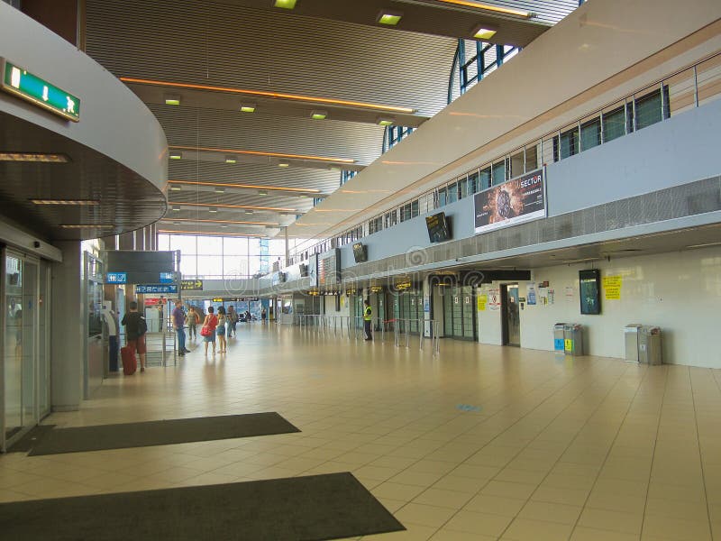 Aéroport international d'Otopeni, Bucarest, Roumanie photo stock Aéroport international d'Otopeni, Bucarest, Roumanie photo stock
