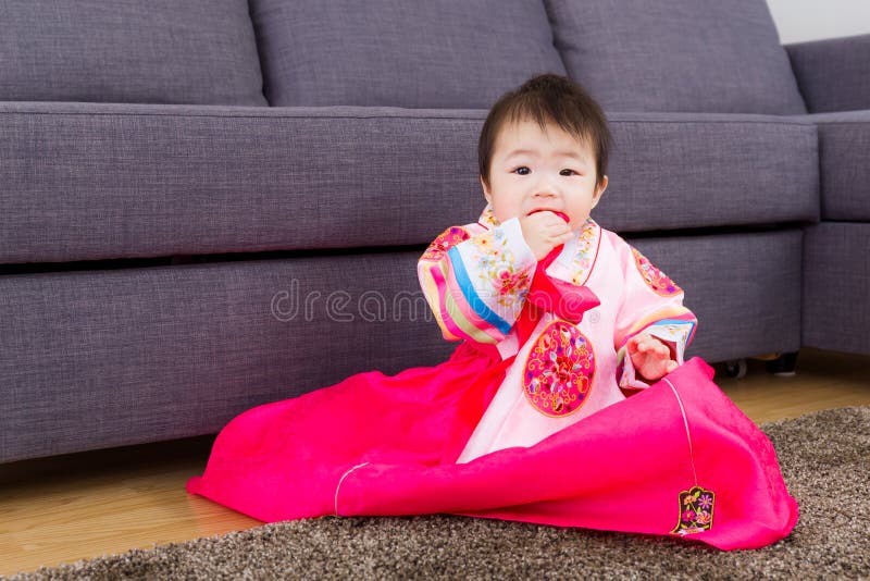 Bebe Coreen Avec Le Costume Traditionnel Photo Stock Image Du Dame Gosse