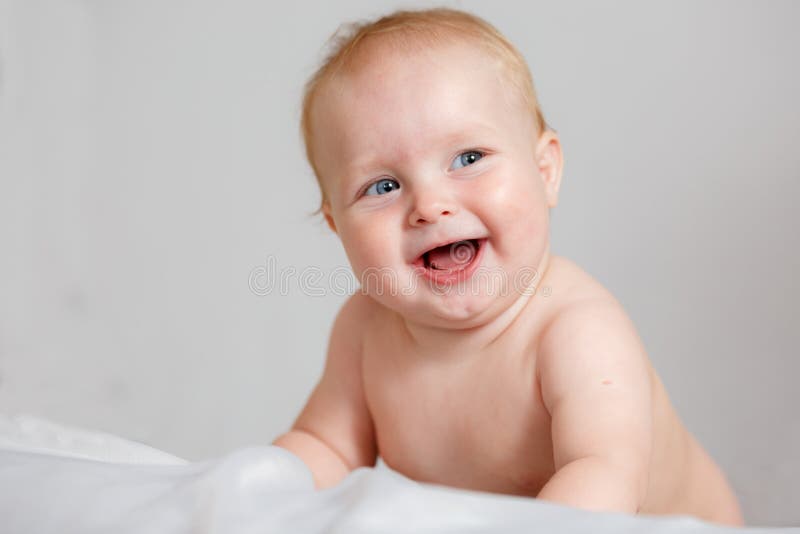 Bebe Drole Dans La Creche Photo Stock Image Du Nourrisson