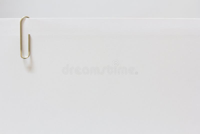 Büroklammer Und Papier Stockfoto. Bild Von Kennsatz, Notizblock - 30915308