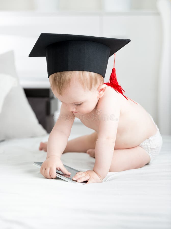 Baby Graduation Cap & Gown (XL, Red) : Amazon.com.au: Baby