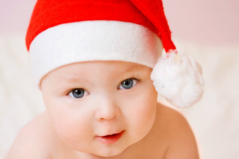 Ritratto dolce un bambino Berretto di Natale.