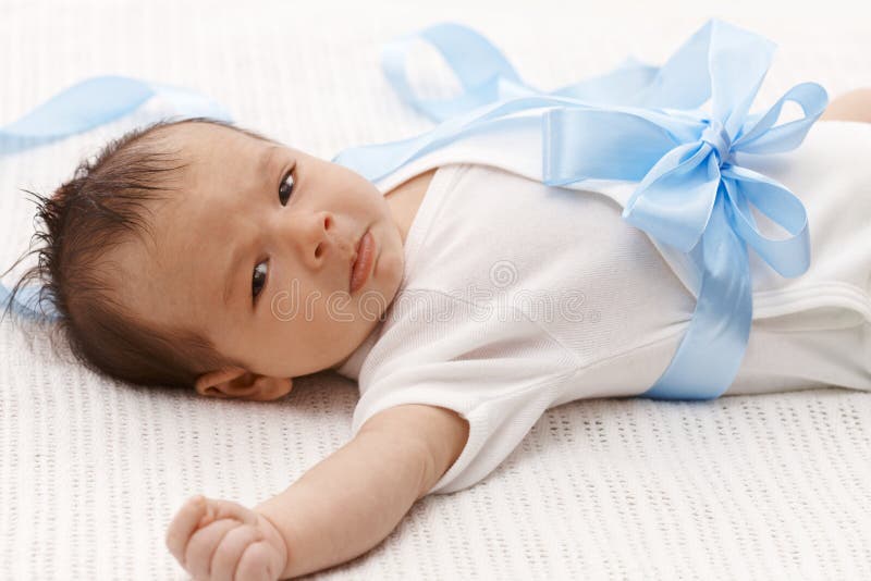 Baby, das beginnt zu schreien stockfotografie Baby, das beginnt zu schreien stockfotografie