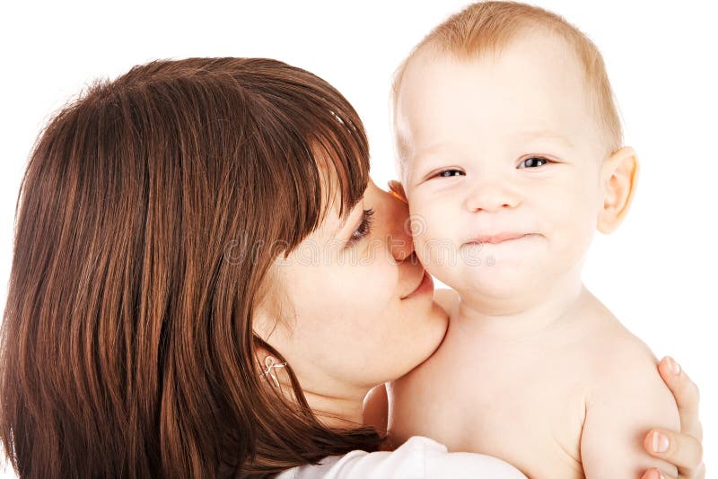 Mother with Newborn isolated. Красивые фотографии мам брюнеток с маленьким сыном. Мама с маленьким сыном видео