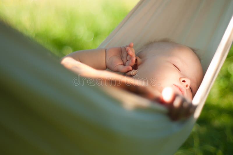 Baby sleep quiet into hammock