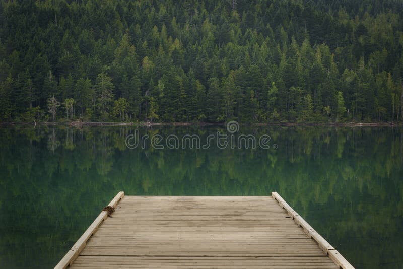 Bacino nel lago Clearwater, pozzi Gray Provincial Park, Thomp del nord