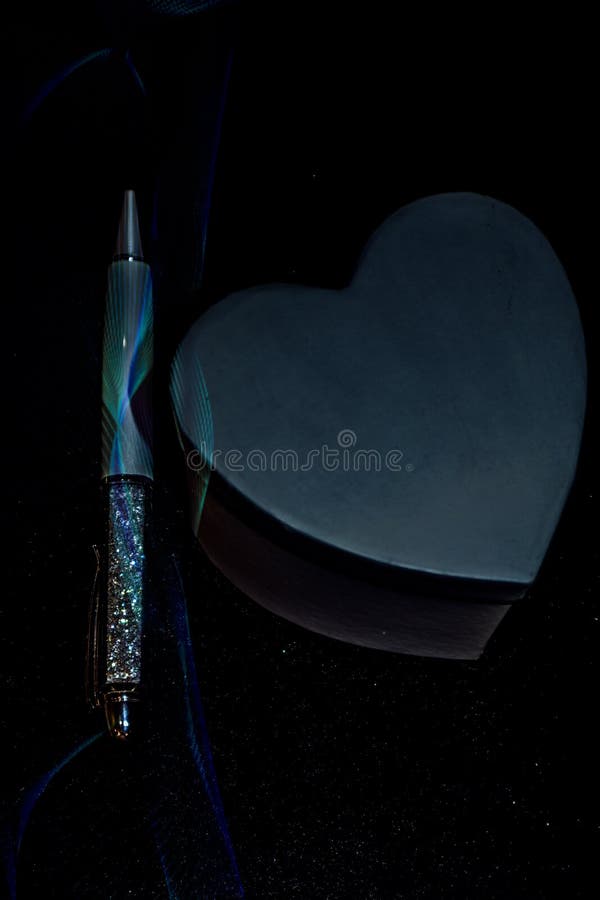 Background Love Black Color Heart Shiny Wallpaper Romantic Pen Cosmos Stock  Image - Image of background, black: 175685241