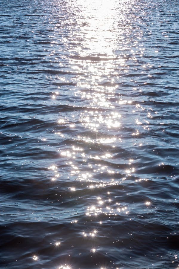 Background Shot Of Sea Water Surface. Glare Of The Sun On The Surface ...