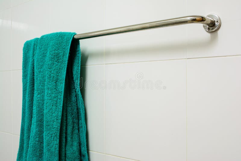 Badezimmerstange stockfoto. Bild von schiene, tuch, badezimmer - 36814286