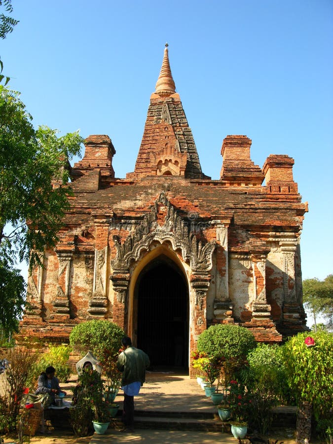 Htilominlo-Tempel Bagan redaktionelles stockbild. Bild von schrein