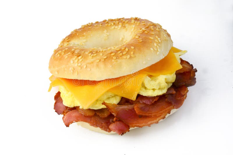 Bagel Mit Salami Schinken Käse Und Ei — Rezepte Suchen