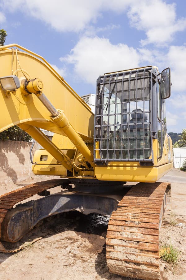 Hydraulischer KolbenRAMBagger Stockfoto Bild von maschinen