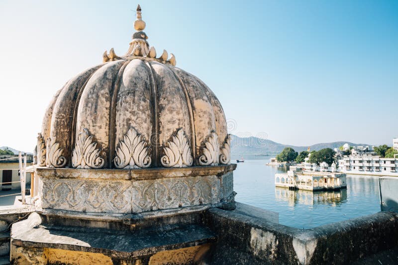 Bagore Ki Haveli and Mohan Temple with Pichola lake in Udaipur, India. Asia