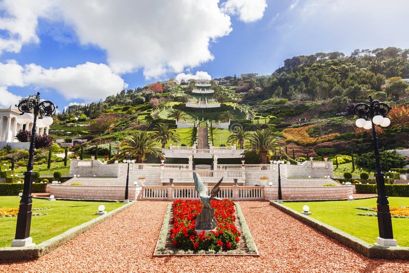 Bahai trädgårdar och tempel på lutningarna av Carmel Mountain, Haifa fotografering för bildbyråer Bahai trädgårdar och tempel på lutningarna av Carmel Mountain, Haifa fotografering för bildbyråer