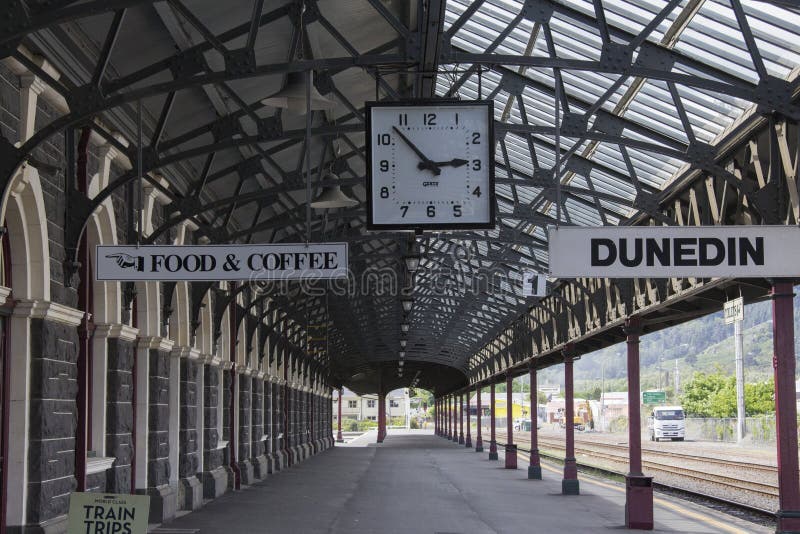 Bahnhof Dunedins, Neuseeland lizenzfreies stockbild Bahnhof Dunedins, Neuseeland lizenzfreies stockbild
