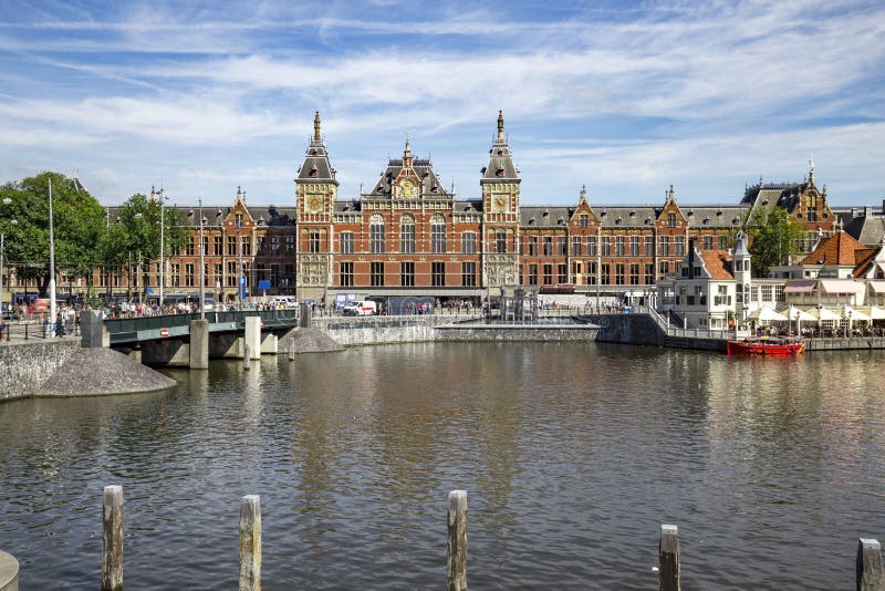 Bahnstation Amsterdams Centraal lizenzfreies stockbild Bahnstation Amsterdams Centraal lizenzfreies stockbild