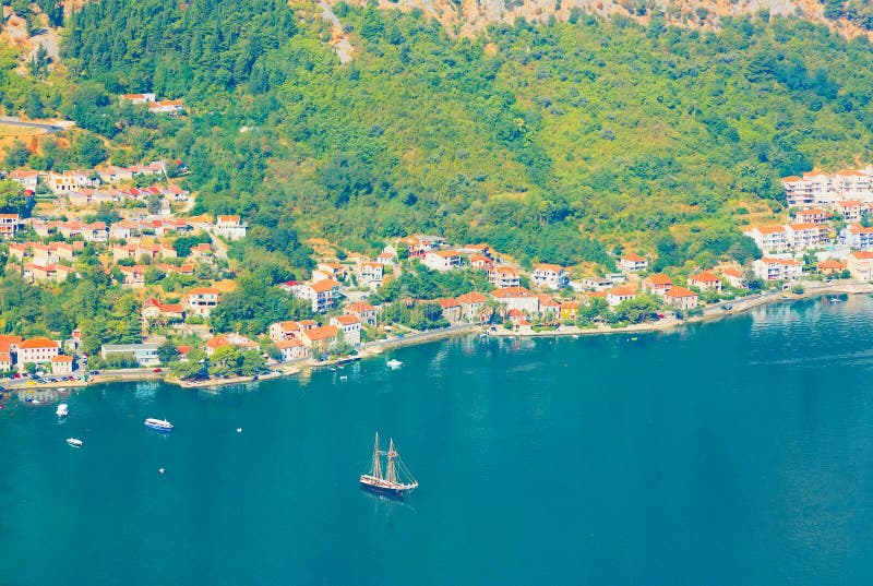 Bahía de Boka Kotorska montenegro fotos de archivo
