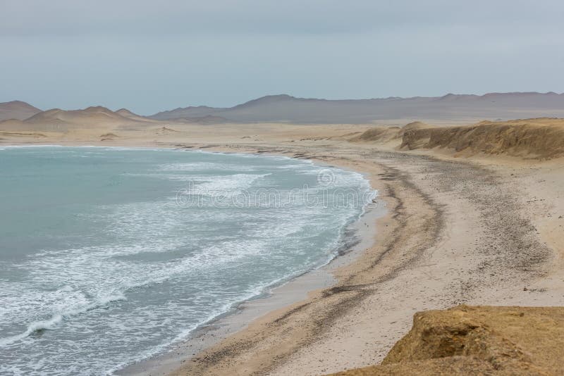 Costa Peruana De La Bahía De Paracas En Ica Peru Foto de archivo