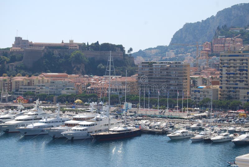 Baie de Monte Carlo, Monaco, mer, port, ville, côte photo libre de droits Baie de Monte Carlo, Monaco, mer, port, ville, côte photo libre de droits