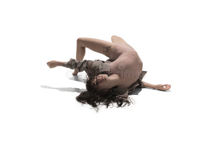 Bailarín de ballet de sexo femenino joven delgado hermoso del estilo contemporáneo del jazz moderno foto de archivo Bailarín de ballet de sexo femenino joven delgado hermoso del estilo contemporáneo del jazz moderno foto de archivo