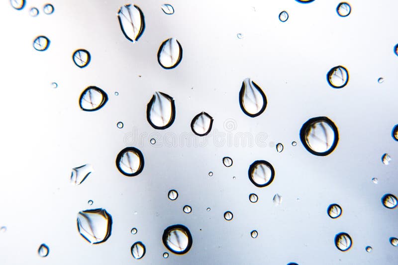 Baisses de l'eau sur la glace image stock Baisses de l'eau sur la glace image stock