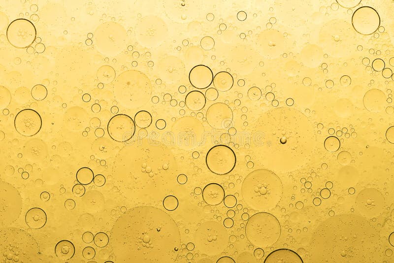 Baisses et bulles jaunes d'huile images libres de droits Baisses et bulles jaunes d'huile images libres de droits
