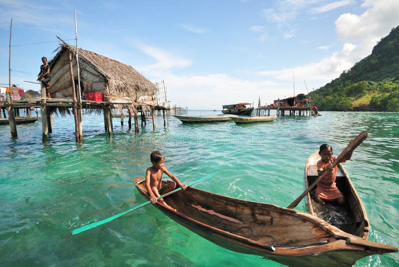 Bajau Laut Żartuje Sabah Borneo zdjęcia royalty free Bajau Laut Żartuje Sabah Borneo zdjęcia royalty free