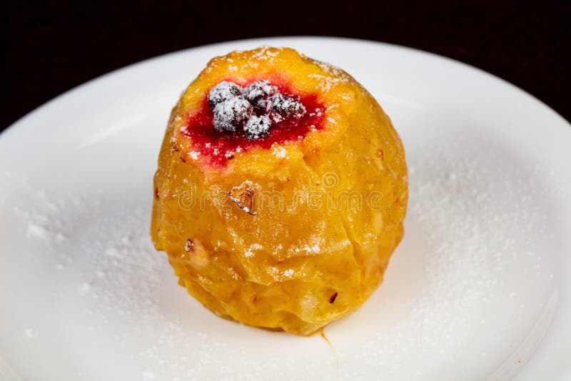 Bakat äpple med honung royaltyfri bild Bakat äpple med honung royaltyfri bild