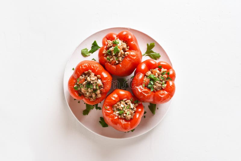 Baked encheu pimentas de sino vermelhas fotos de stock