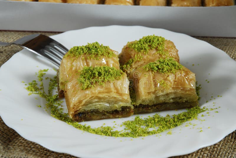 Türkische Midye-Baklava-Miesmuschel Formen Baklawa Mit Grünem Pistazien ...