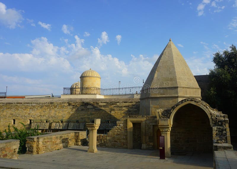 Baku Shirvanshahs kompleks przy podwórzem zdjęcia stock Baku Shirvanshahs kompleks przy podwórzem zdjęcia stock
