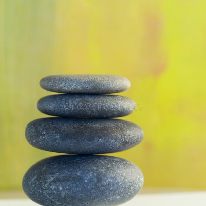 Balanced smooth rocks