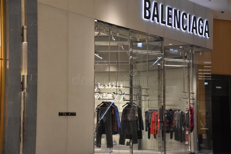 chi è balenciaga