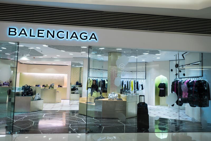 boutique balenciaga