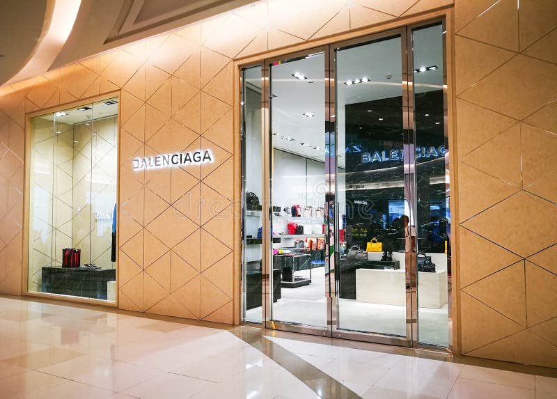 balenciaga dubai mall