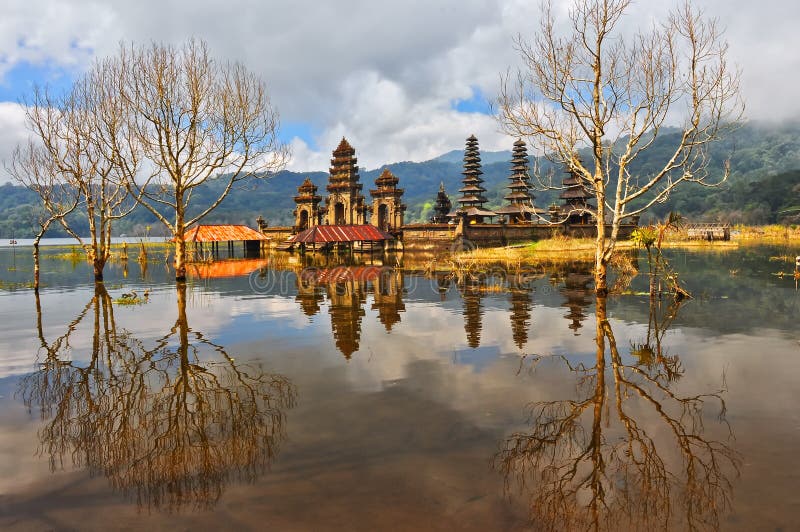 Balinese temple on Tamblingan lake, Bali