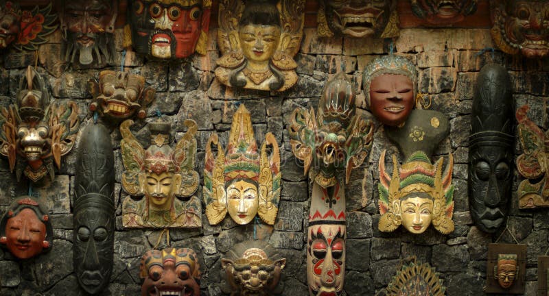 balinese маскирует деревянное стоковая фотография rf balinese маскирует деревянное стоковая фотография rf