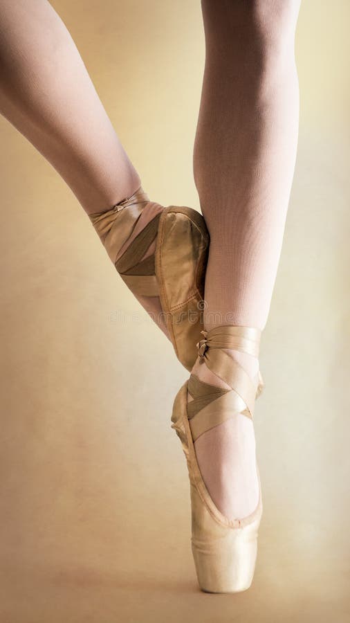 Ballerina legs in pointe