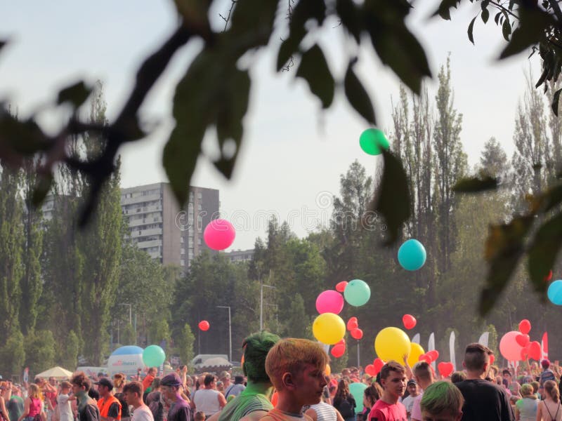 Ballone auf Festival von Farben stockfotografie Ballone auf Festival von Farben stockfotografie