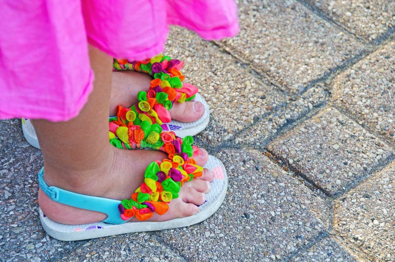 little girls flip flops