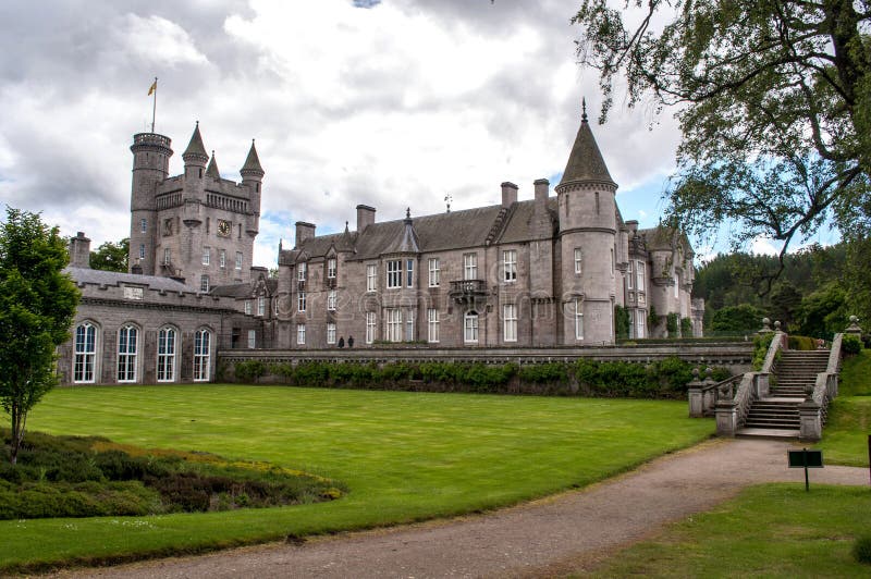 Balmoralkasteel - Koninklijk Kasteel in Schotland Stock Afbeelding ...