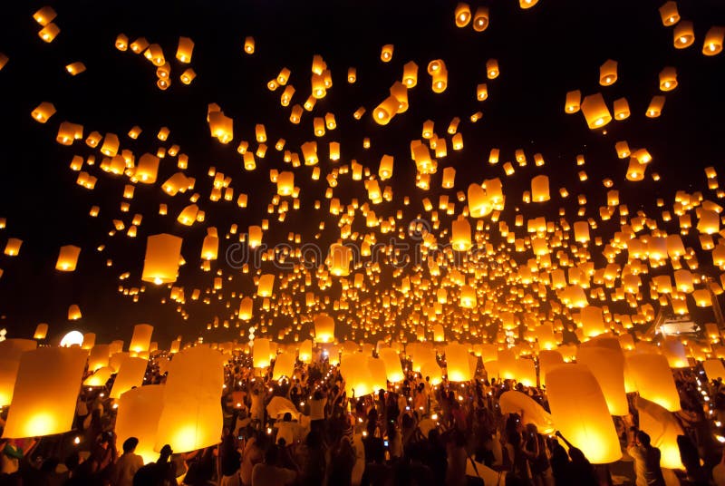 balonowy chiangmai festiwalu fajerwerk Thailand obrazy royalty free balonowy chiangmai festiwalu fajerwerk Thailand obrazy royalty free