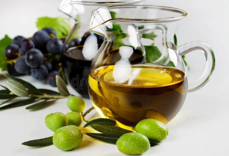 balsamic oljeolivgrönvinäger royaltyfria bilder balsamic oljeolivgrönvinäger royaltyfria bilder