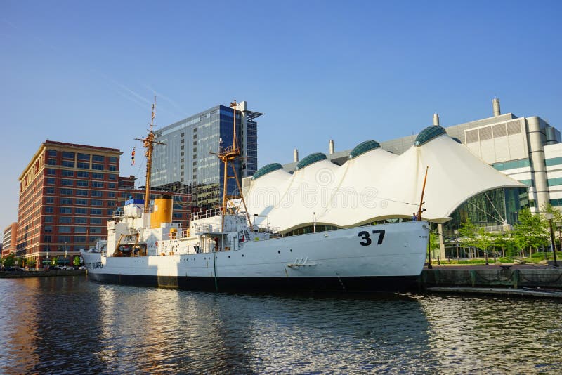 Baltimore Inner Harbor Boat Editorial Image Image of glass, bank