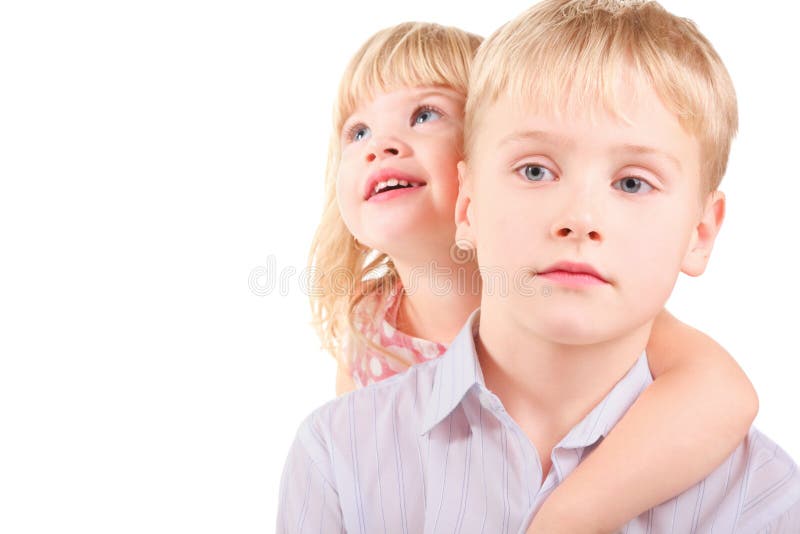 Bambina e ragazzino di tristezza. fotografie stock Bambina e ragazzino di tristezza. fotografie stock