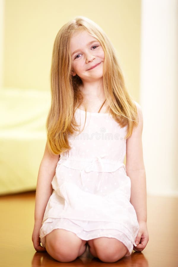 Bambina felice immagini stock libere da diritti
