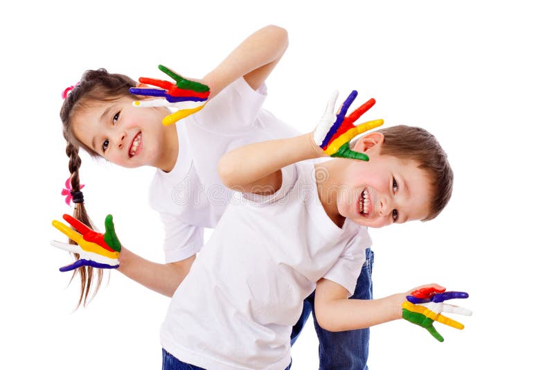 Bambini felici con le mani verniciate fotografia stock libera da diritti Bambini felici con le mani verniciate fotografia stock libera da diritti