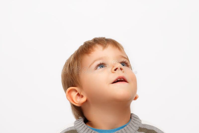 Bambino che osserva in su fotografie stock libere da diritti Bambino che osserva in su fotografie stock libere da diritti