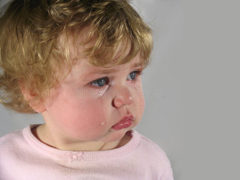 Bambino di grido immagine stock libera da diritti Bambino di grido immagine stock libera da diritti