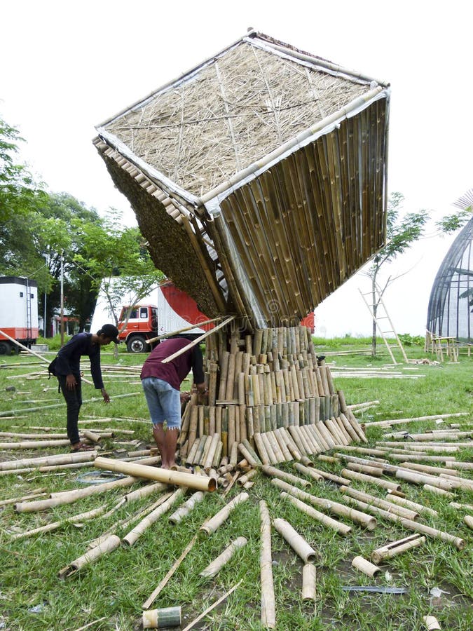 Bamboo art editorial photo. Image of making, installation 78138621